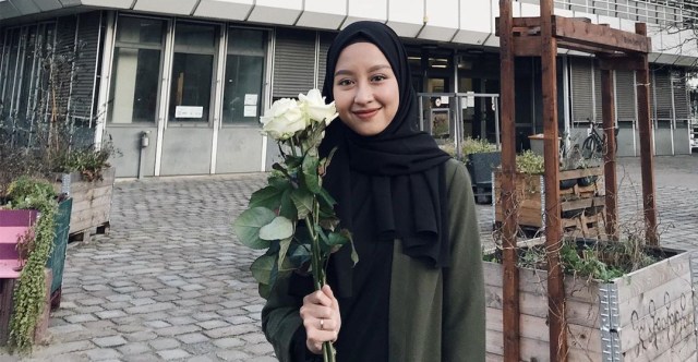 Profil Gita Savitri Youtuber Inspiratif Yang Menulis Buku Rentang Kisah Kumparan Com