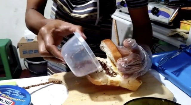 Mencicipi Roti Bakar Kekinian di Foodcourt Langenastran Yogyakarta (1001312)