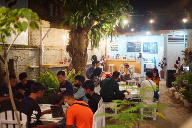 Warkop ON: Nongkrong di Kafe Serasa di Rumah Sendiri, Bikin Mood-ON! (556)