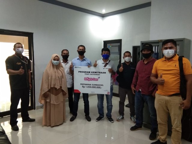 Pertamina Salurkan Modal Rp 1 M Untuk UMKM di Lampung dan Lahat, Minggu (13/9). | Foto : Dok. Pertamina Sumbagsel