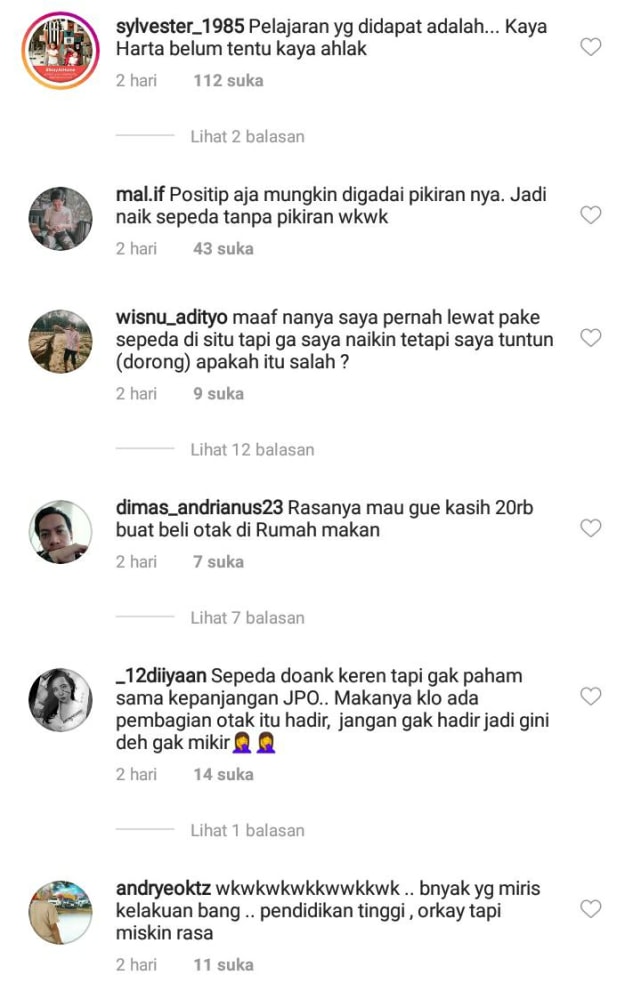 2 Pria Ini Bikin Netizen Geram Akibat Gowes Sepeda di JPO (9422)