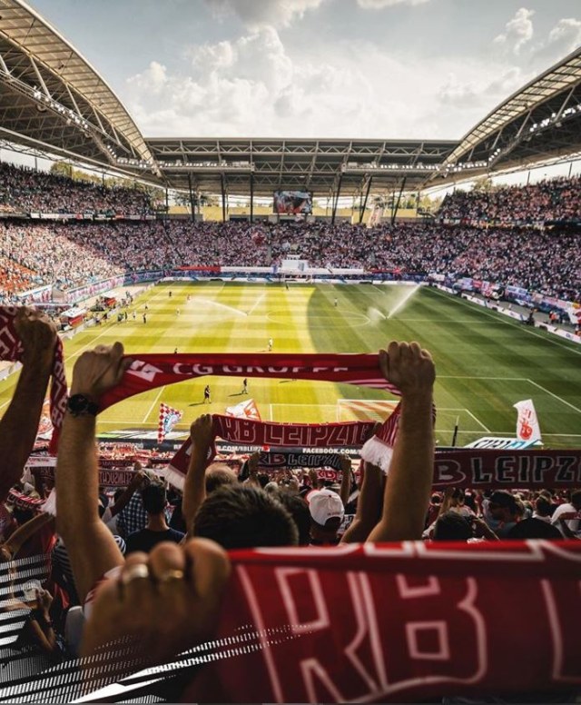 Pendukung RB Leipzig akan segera diizinkan hadir kembali ke stadion. Foto: dok. RB Leipzig