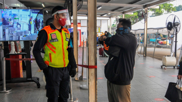 Prof Wiku Ungkap Alasan Masker Scuba Tak Disarankan untuk Pengguna KRL (46228)