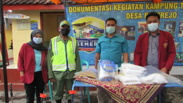 Pos jaga posko tanggap penganan covid 19 Kampung Tangguh Semeru Desa Bolorejo Tulungagung