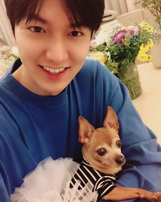 Bikin Fans Baper, Ini Potret Lee Min Ho Saat Tampak 'Boyfriend Material' (70374)