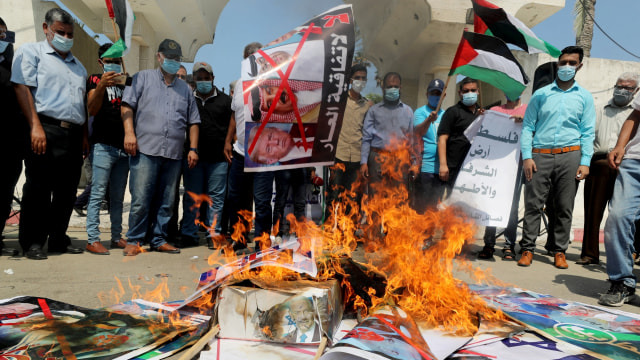 Foto: Aksi Protes Warga Palestina di Tengah Perjanjian Damai Israel-UEA-Bahrain (29170)