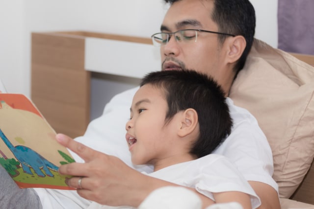 Ilustrasi ayah dan anak. Foto: Shutterstock