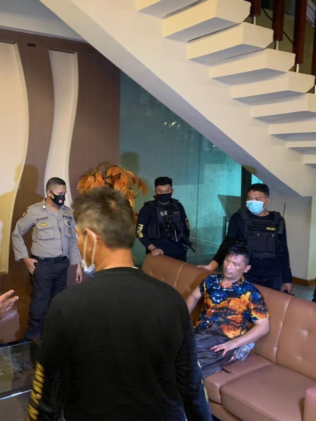 Tamu hotel di Makassar yang membakar kamar saat cekcok dengan mantan istri. Foto: Dok. Istimewa