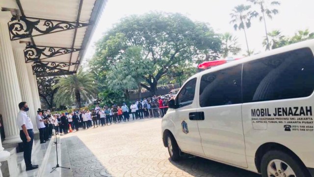 Anies Beri Penghormatan Terakhir ke Sekda: Selamat Jalan Putra Terbaik Jakarta (249347)