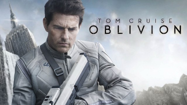 Tom Cruise dalam Film Oblivion. Foto: lettherebemovies.com