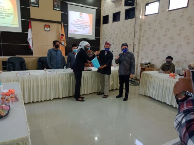 Heri Cahyono dan Gunadi Handoko mendaftarkan Calon Bupati Malang dan Wakil Bupati Malang ke KPU Kabupaten Malang.