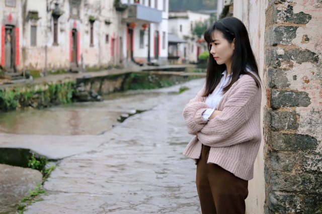 4 Zodiak yang Punya Kebiasaan Overthinking hingga Akhirnya Mudah Stres (956564)