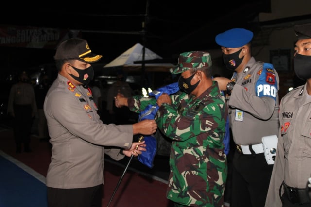 Tekadkan Penurunan Covid-19, Polres Bangkalan Launching "Mobile Covid Hunter" (1043860)