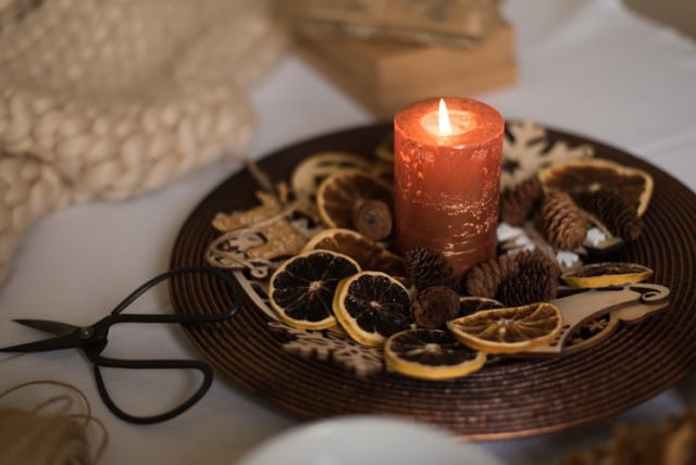 Menghirup Aroma Lilin yang Dibakar, Apakah Bahaya? (153)