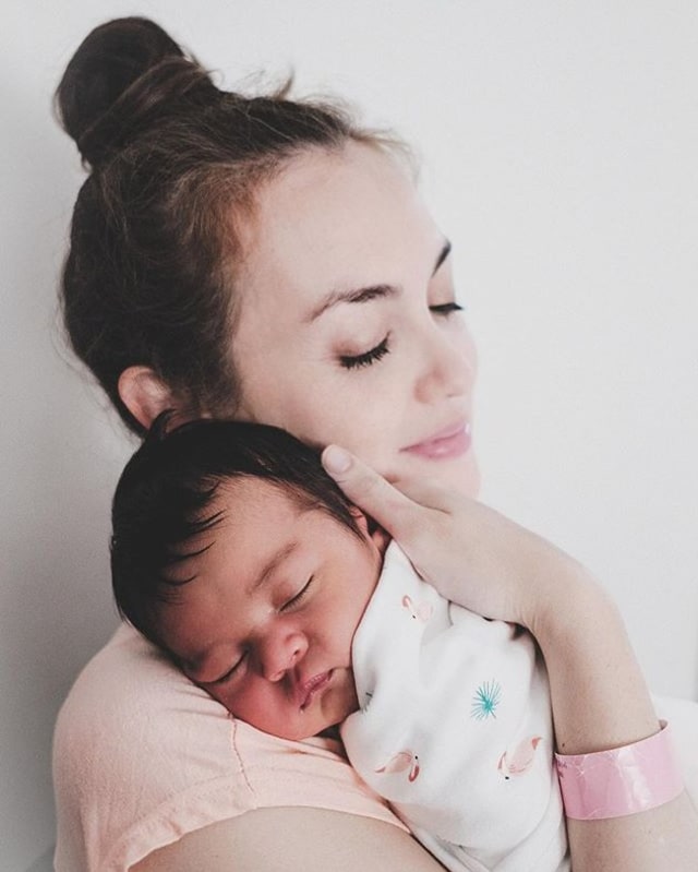 5 Potret Baby Cara Rose, Putri Rianti Cartwright yang Menggemaskan (1034357)