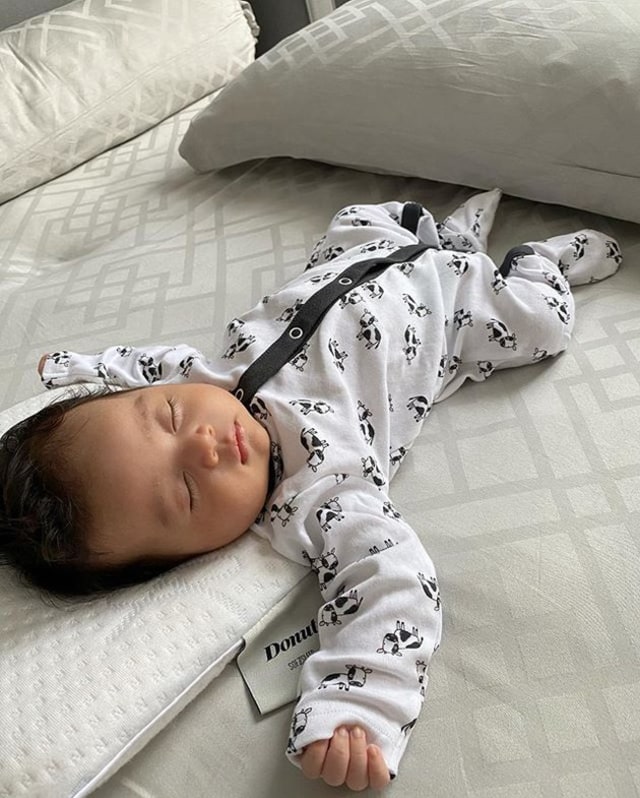 5 Potret Baby Cara Rose, Putri Rianti Cartwright yang Menggemaskan (1034361)