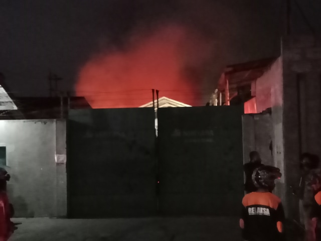 Pabrik Busa Sari Guna Sukoharjo Terbakar (63411)