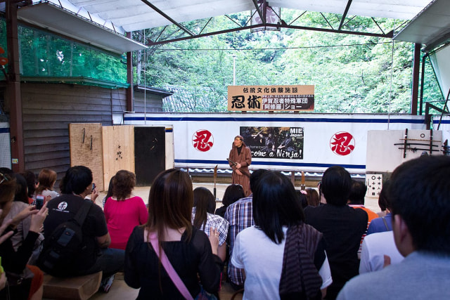 Dalam Waktu 3 Menit, Kawanan Perampok Bobol Brankas Museum Ninja di Jepang (17109)