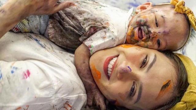 Anak Shandy Aulia Main Finger Painting, Apa Manfaatnya? (91373)