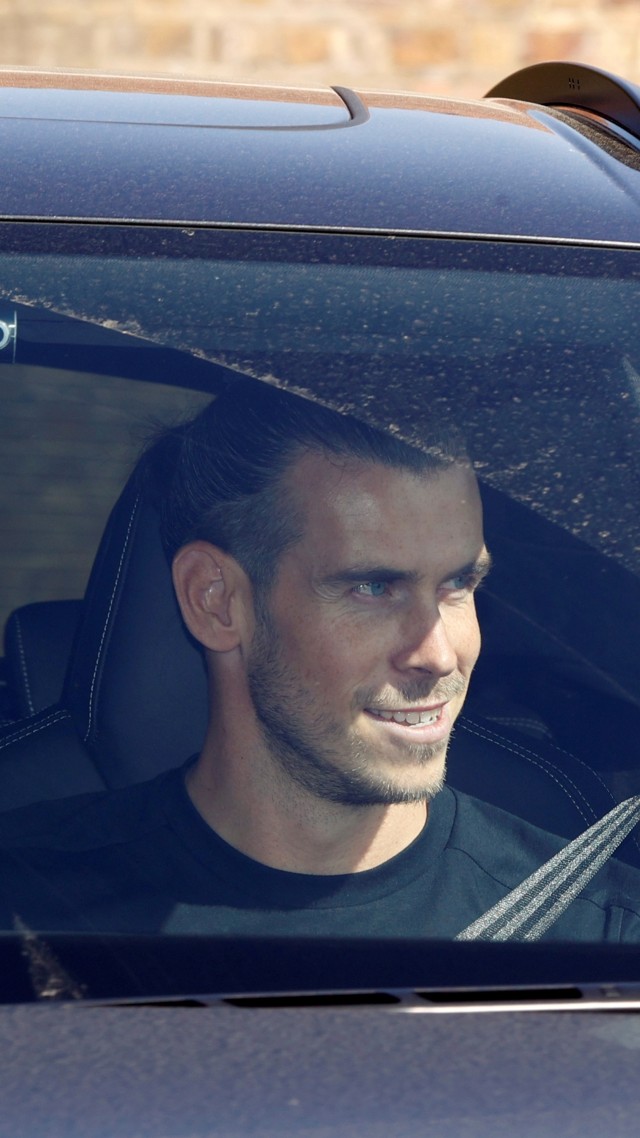 Gareth Bale tiba di Tottenham Hotspur Training Center, London, Inggris (19/9). Foto: John Sibley/Reuters