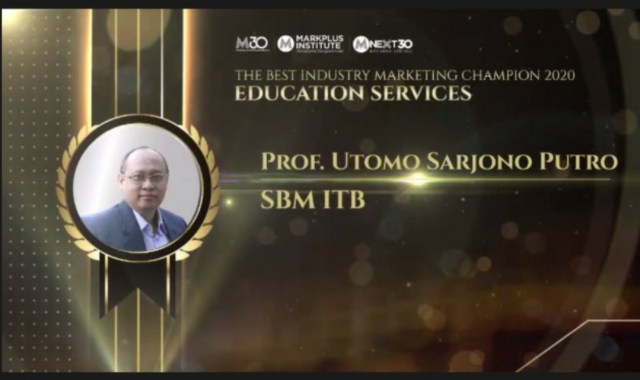 Dekan SBM ITB Raih Marketing Champion kategori Layanan Pendidikan (498252)