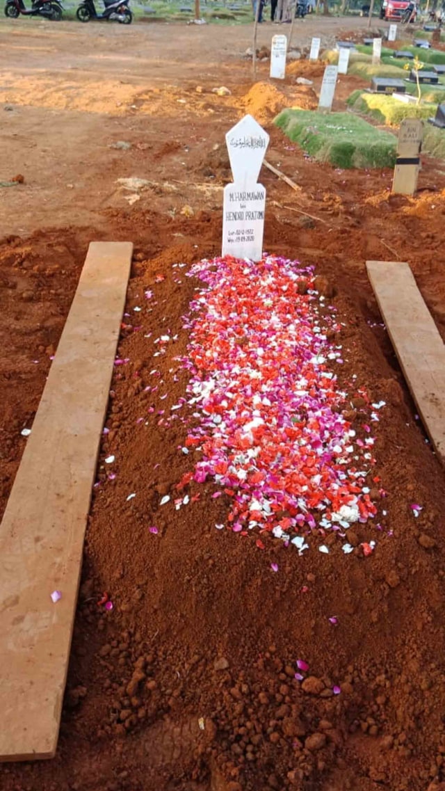 Pemakaman Camat Kelapa Gading M Harmawan. Foto: Dok. Pemkot Jakarta Utara
