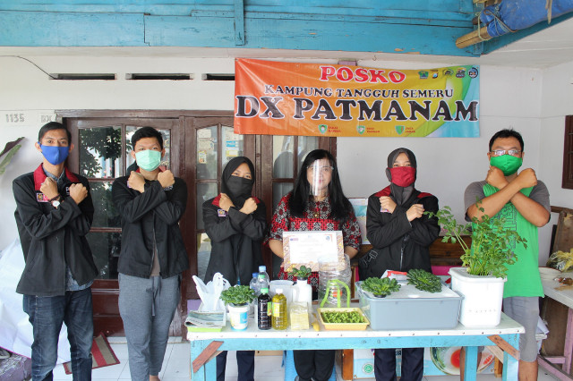 Warga DX Patmanam Antusias Ikuti Workshop Hidroponik yang Diadakan Mahasiswa UMM (528327)