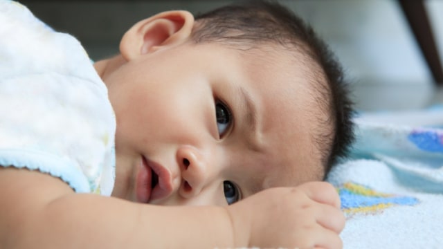 Kenapa Bayi Mudah Sakit saat Musim Hujan? (880)