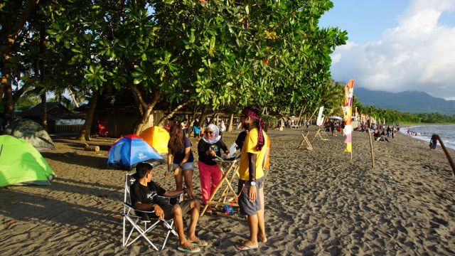 Foto: Semarak Festival Pantai Lapasi di Halmahera Barat (21934)