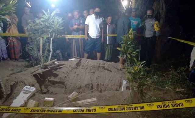 Geger Makam Wanita di Jombang Dibongkar, Kain Kafannya Dicuri