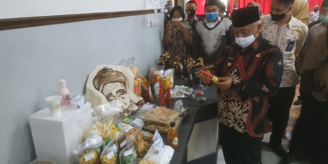 Manfaatkan Platform Digital, Unisma Latih 132 UMKM Binaan Pemkab Malang (22649)