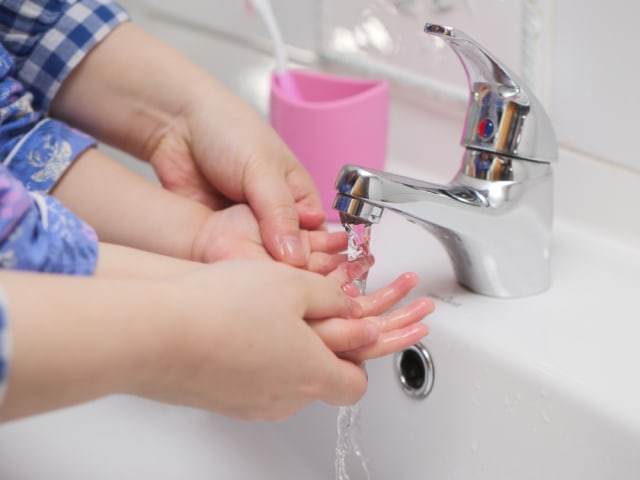 Tips Berikan Perlindungan Ganda untuk Keluarga di Masa Pandemi (100874)