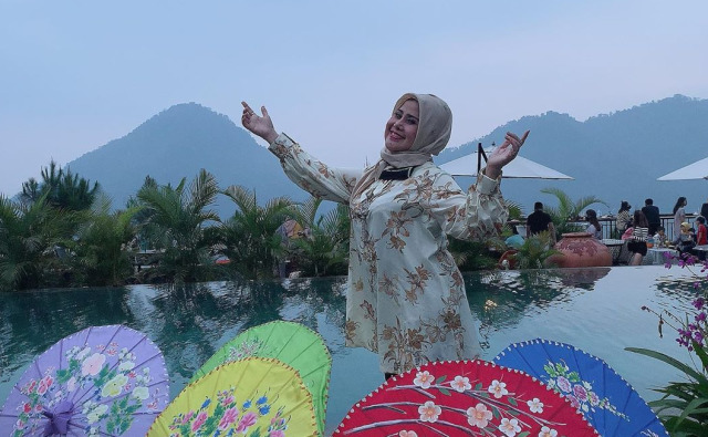 Profil Elvy Sukaesih, Pedangdut yang Positif COVID-19 (91932)