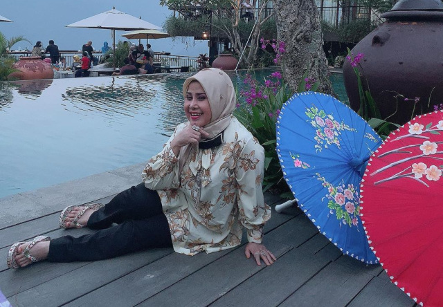 Profil Elvy Sukaesih, Pedangdut yang Positif COVID-19 (91933)