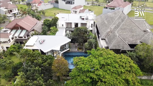 Mewah Banget! Begini Potret Rumah Momo Eks Geisha (15726)
