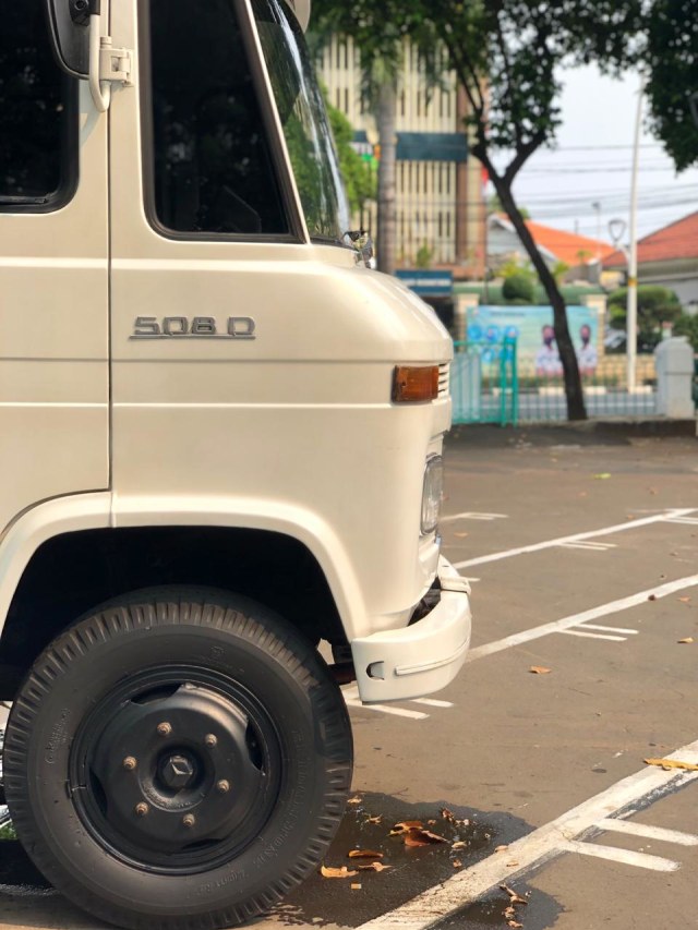 Saat Bus Klasik Mercedes-Benz Mejeng di Bursa Mobil Bekas, Berminat? (52912)