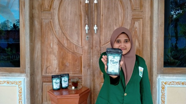 Menikmati Teh Celup dari Tanaman Semak Beluntas, Si Pereda Demam (33663)