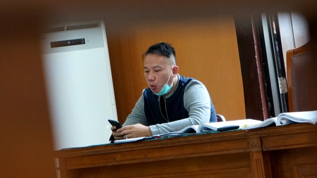 Sidang Vicky Prasetyo Kembali Ditunda karena Jaksa Berhalangan Hadir (122845)