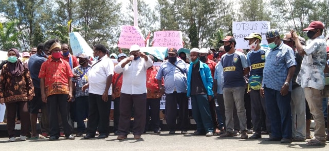 Ratusan Warga Sorong, Papua Barat, Desak Presiden Percepat Pemekaran PBD (227074)