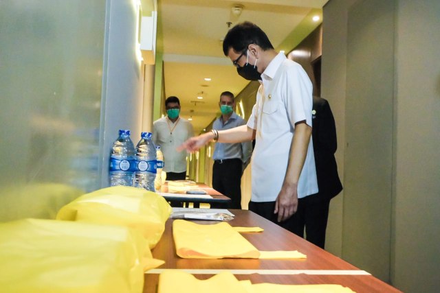 Menparekraf Wishnutama Tinjau Kesiapan Hotel untuk Pasien COVID-19 Tanpa Gejala (38840)