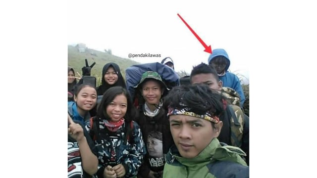 Penjelasan Pakar Supranatural Soal Sosok Misterius Dalam Foto Pendaki (46506)