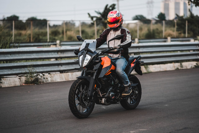Catatan Kami Setelah Mencoba KTM 390 Adventure di Trek Aspal dan Tanah (11783)