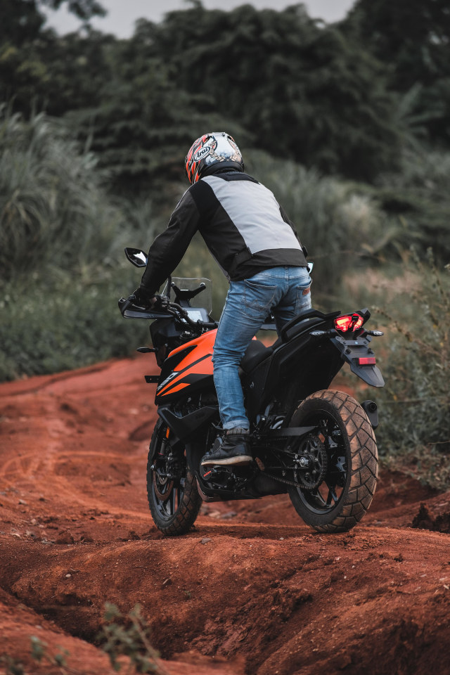 Foto: Gaspol KTM 390 Adventure di Trek Tanah (116576)