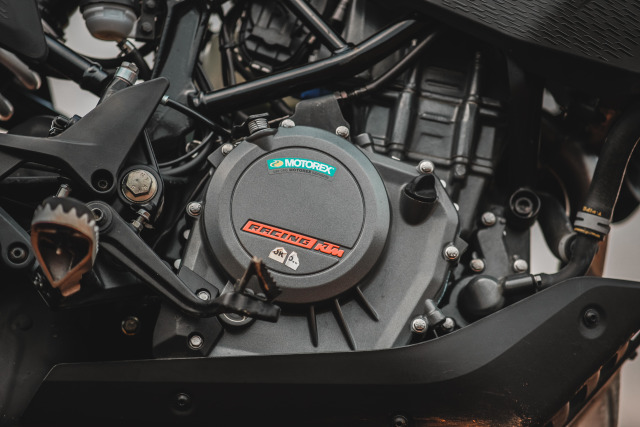 Komparasi Spesifikasi dan Fitur KTM 390 Adventure vs BMW G 310 GS, Unggul Mana? (11493)