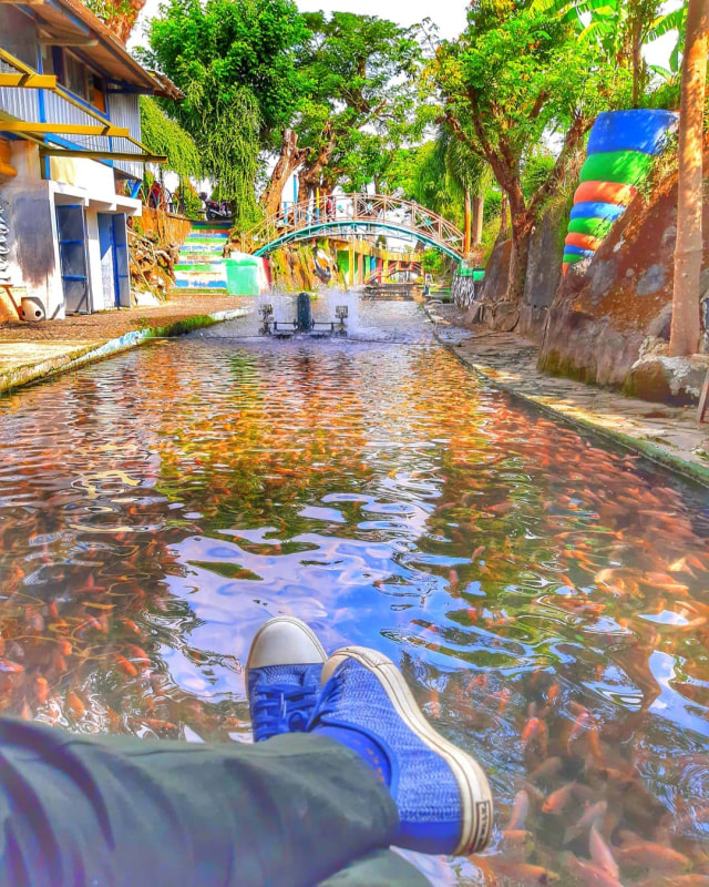 Watergong Klaten, tempat wisata unik dengan aliran sungai jernih bak di Jepang Foto: Instagram @atid130593