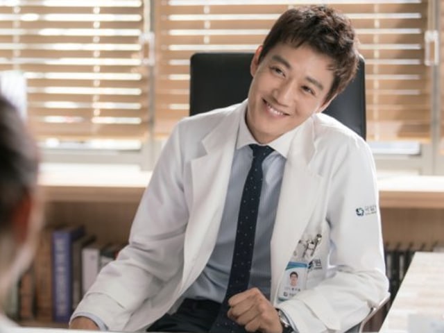 Ahn Hyeong Seop dan Aktor Tampan Lainnya yang Berperan Sebagai Dokter (212842)