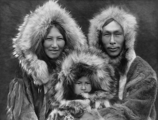Ilustrasi masyarakat Eskimo yang punya tradisi unik. Foto: shutterstock