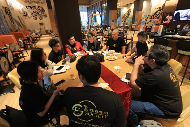 Sesi Networking Dinner pada acara Entrepreneurs Bootcamp. Foto: dok. Komunitas TES