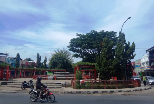 Kawasan Taman Kota Kuningan di Kabupaten Kuningan, Jawa Barat. (Andri Yanto)