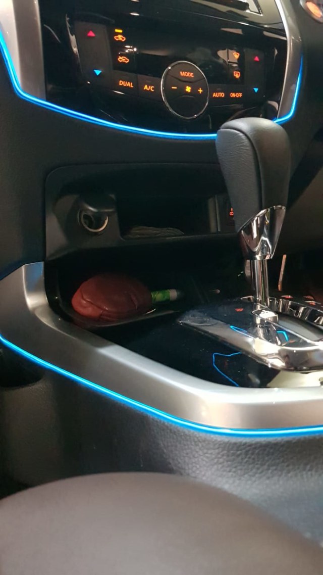 Bikin Kabin Mobil Makin Mewah Pakai Lampu Ambient Aftermarket